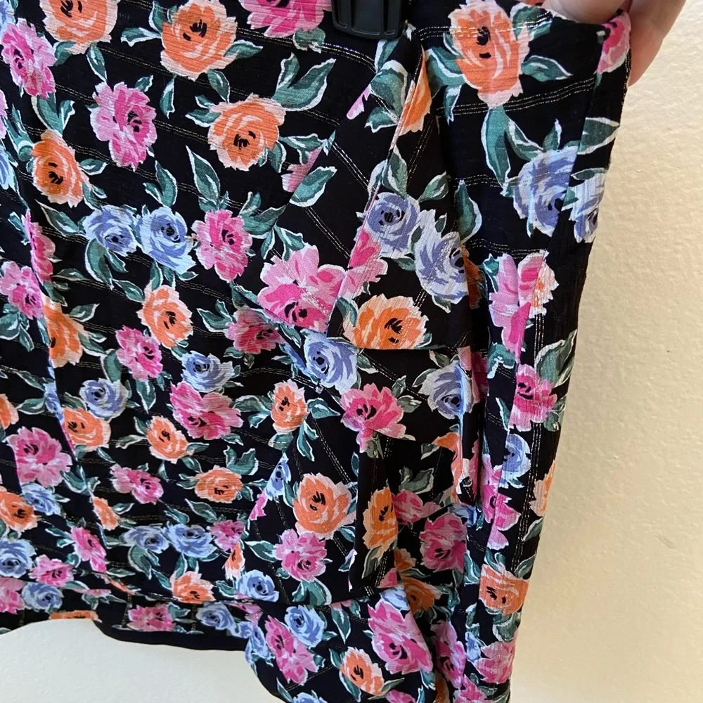Floral ruffle skirt, garage size L